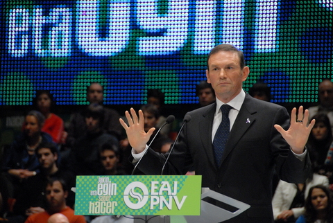 Foto: El Lehendakari habl� de las propuestas de futuro para Euskadi 