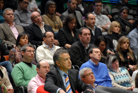 Foto: Los candidatos al Parlamento Vasco en la presentaci�n de las conclusiones del proyecto Think Gaur 